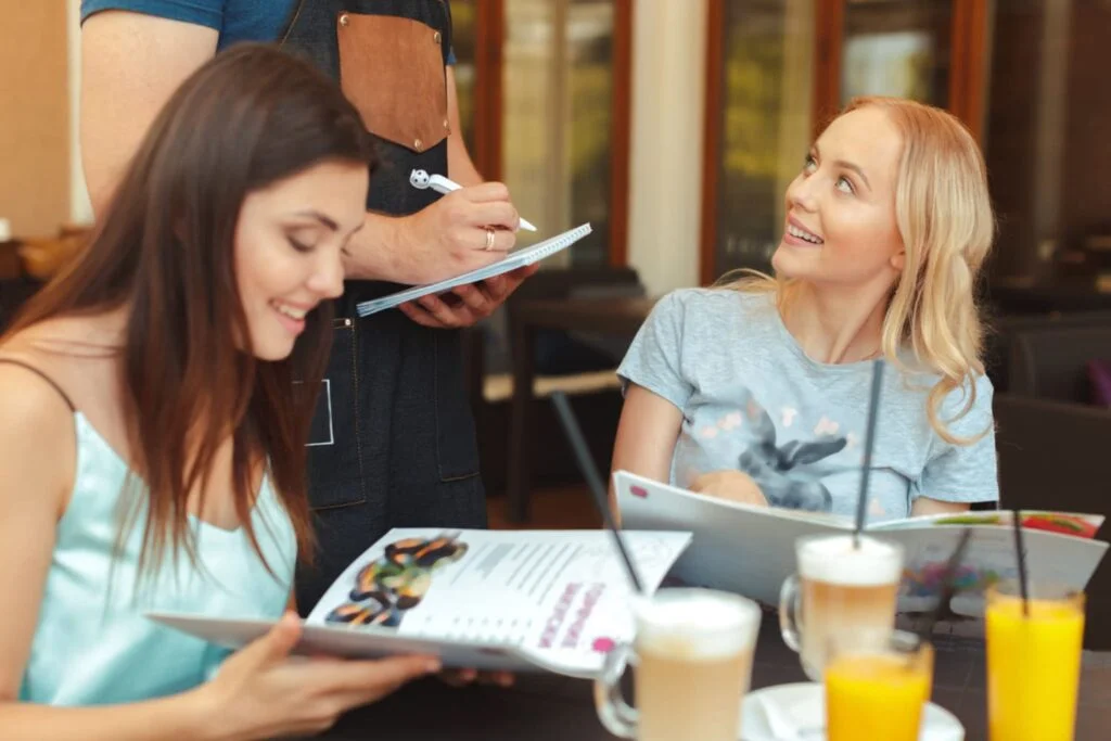 Crea un programma di referral per incoraggiare la promozione del passaparola