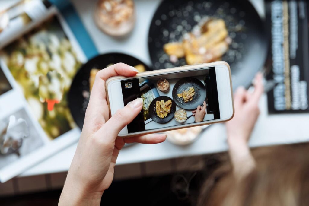 Incoraggia i tuoi clienti a generare dei contenuti attraverso delle immagini e dei video di alta qualità